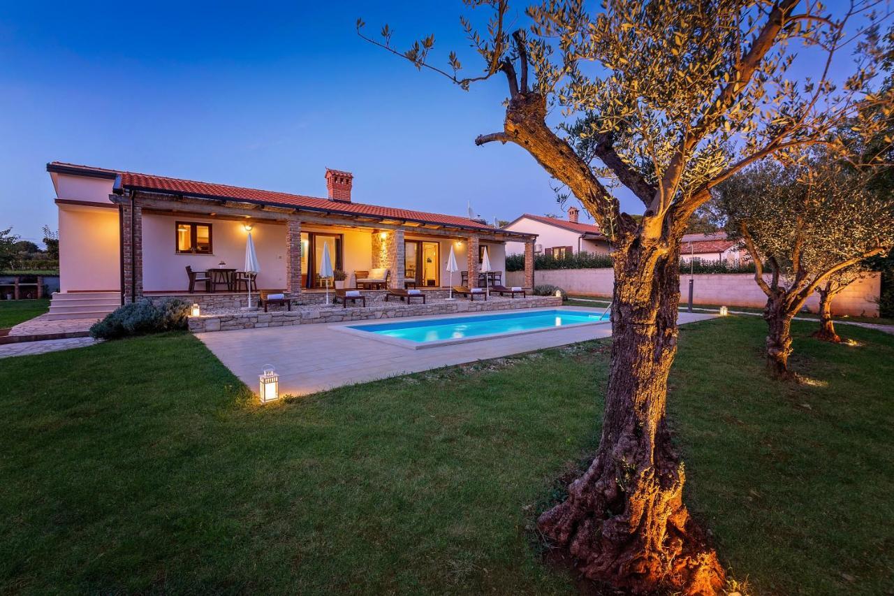 Grebac Villa Kaštelir Екстериор снимка